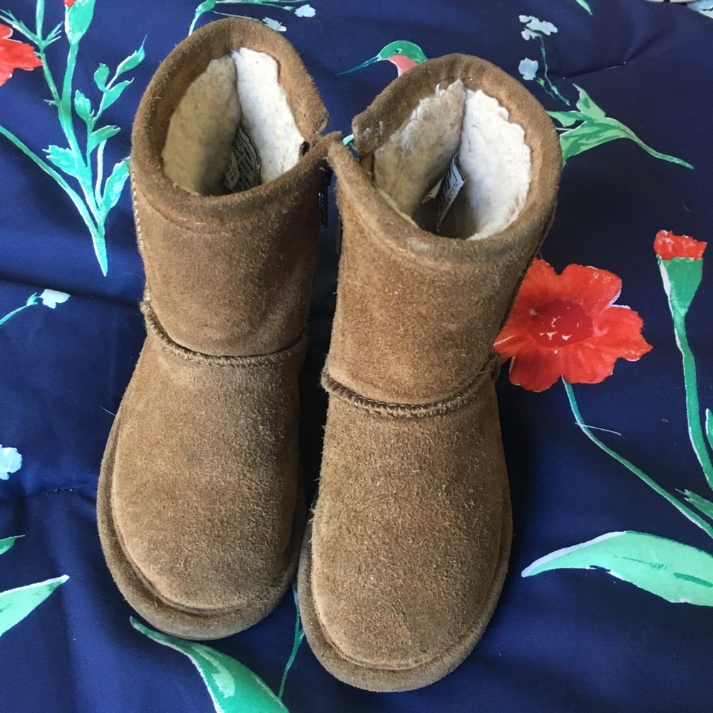 Bearpaw toddler boots